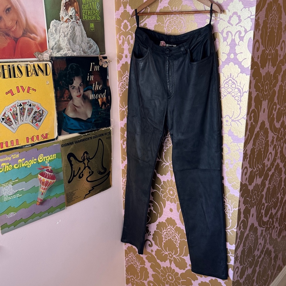Jones New York Black Vintage 100% Leather pants size 8